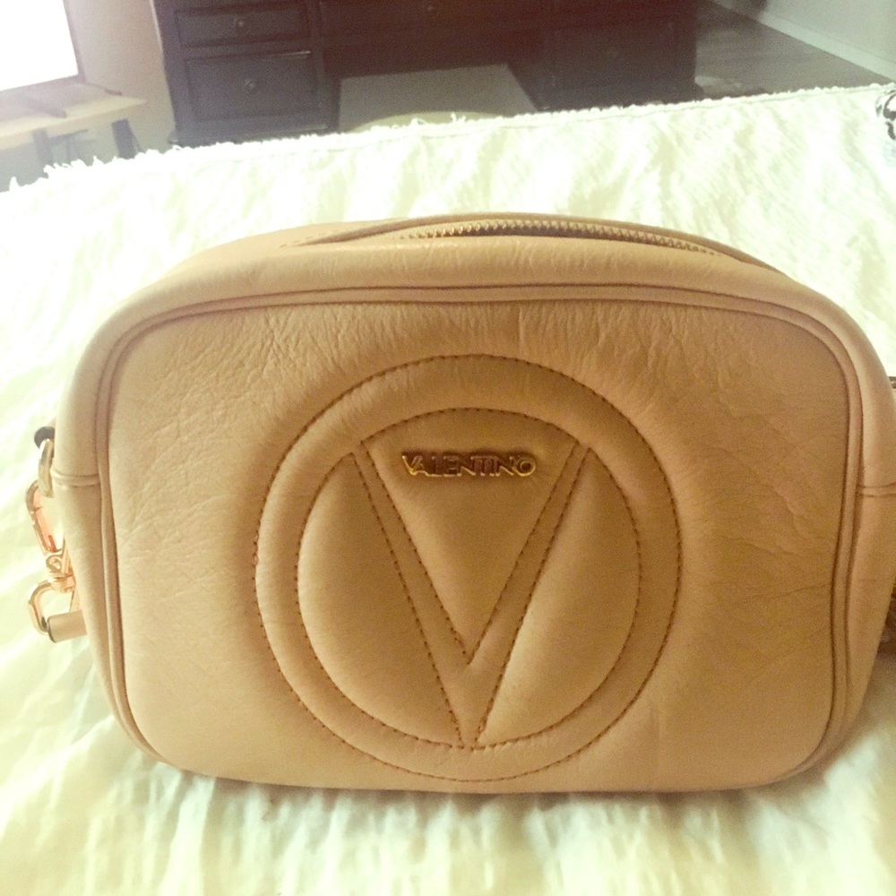 Blush Pink Valentino Purse. MAKE OFFERS !!